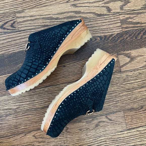 Needles Clogs - Picture 4 of 5